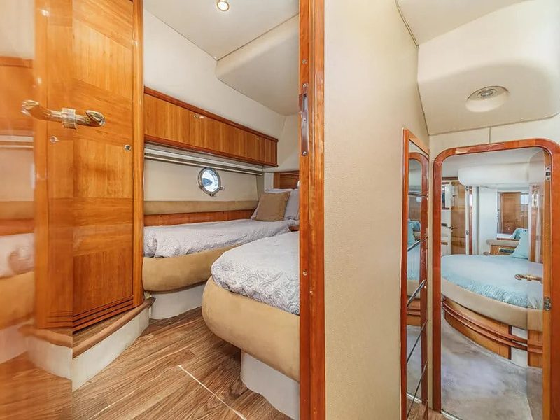 TruLou yacht - Guest Cabin Corridor Below Deck