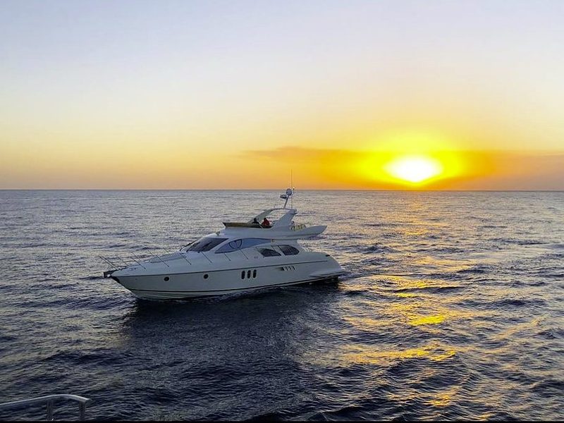 TruLou yacht - Sunset Open Ocean