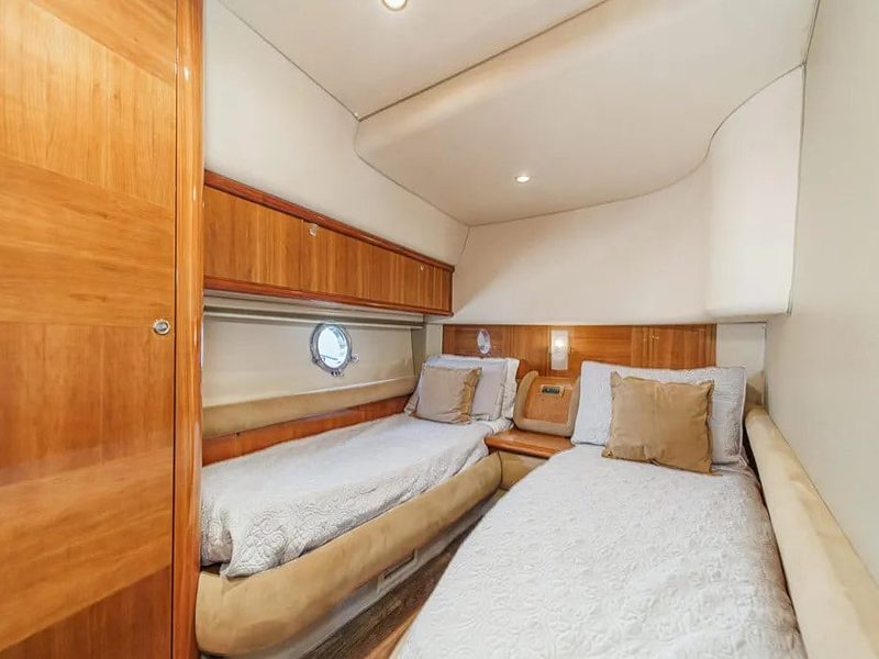 TruLou yacht - Twin Cabin Guest Crew Quarters